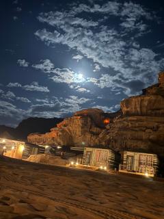 Lilian rum Camp &JeepTrips - 4