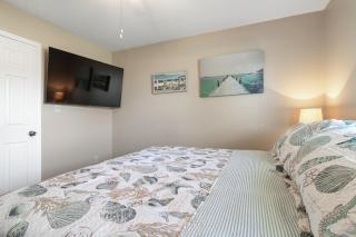 2BR, 4 Bed, Near Beaches, Dogs OK, Patio & Grill - 7