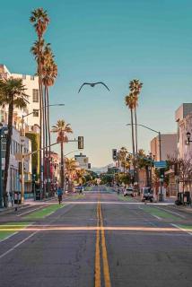 Peaceful home in Santa Monica beach city - 0