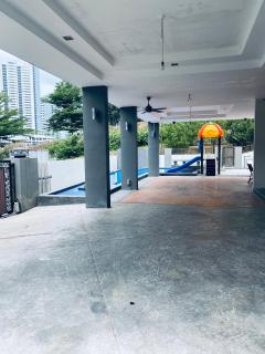 50PAX 9BR Villa Kids Swimming Pool, KTV, BBQ n Pool Tables near SPICE Arena Penang 9800 SQFT - 4