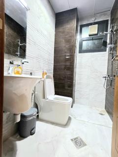 RAK Corniche Stay Home - 3