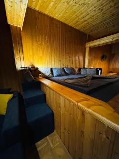 Rodinný apartmán se saunou, bazénem a hřištěm Staňkov - 9