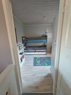 Arctic treehouse - 5