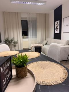 einfachHEIMISCH - zuHauseAUFZEIT - Netflix - Modern - Erholung - Küche - 4