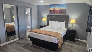 Travelers Inn - 7