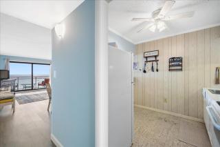 Cozy 2 Bedroom Oceanfront Condo at the Towers! - 1