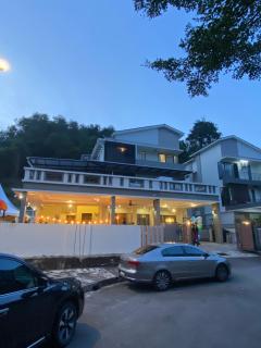 30PAX 7BR Villa with Kids Swimming pool, KTV, Pool Table n BBQ near SPICE Arena Penang 9800 SQFT - Bayan Lepas - 9