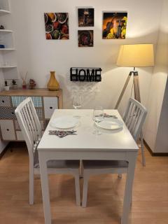 Cozy 2-Room Private Apartment near U1 subway - 8