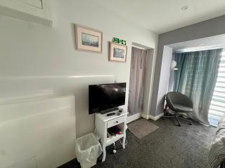 Rottingdean Boutique Studio Apartment By The Sea - 2