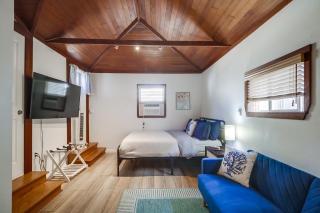 Coastal SD Retreat Studio Pets Close to Ocean - 0