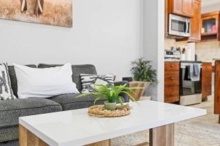 Sensible Safari Sleeps 10 - 9