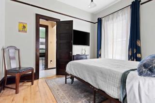 Downtown Gillett Bungalow, Fireplace, 3B, Historic - 9