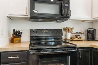 Caldwell Lux Getaway! Large Family Friendly Home - 5