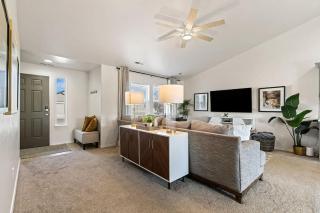 Modern Comfort Caldwell 3b2b Home Sleeps 8! - 3