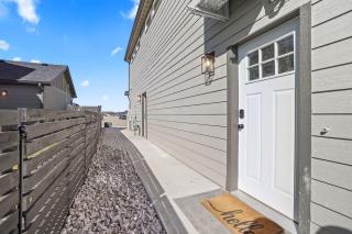 Caldwell Cliff Swallow Guest House - 8