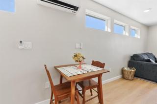 Caldwell Cliff Swallow Guest House - 2