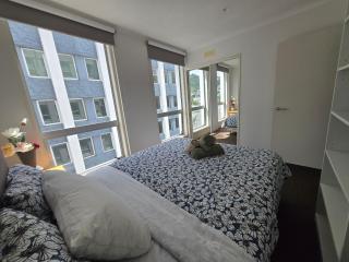 Wellington CBD 2-Bedroom Apartment - 9
