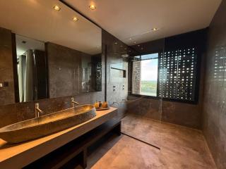 Ataraxia, La Juanita - 1