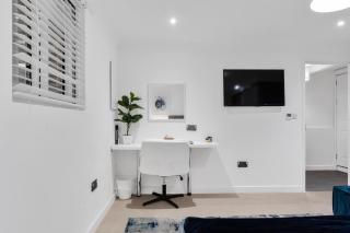 London Cosy 2 Bedroom Modern Suite Central, Excel, Stratford Wanstead Sleeps 4 - Londen - 1