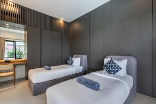 The R Villa Patuha - Stunning Rice Field Views - Canggu - 4