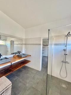 Villa tropicale avec piscine, terrasses et jardin - 2