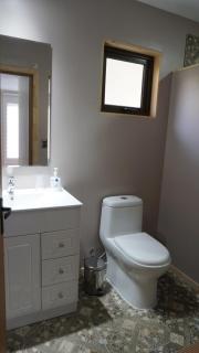 Lodge Perry Barnes - 2