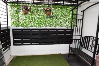 Tropical Haven Inn - 1