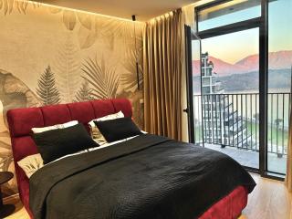 Lake View Panorama Suite - 1