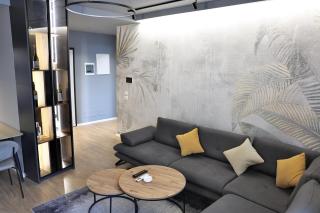 Luxe Living Lakescape Suite - Lake View Residences - 4