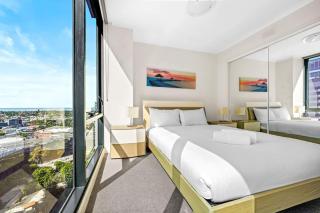 Luxury Southbank High-Rise with Pool & Gym - 9