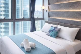 37h Spacious Family Suite with Laundry Room across Uptown Mall & Mitsukoshi Mall PAID Parking - Manila - 0