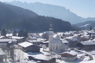 Zirbenholzhaus mit Sauna & eingezäuntem Garten - 1