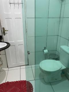 Casa completa com 1 suite e 1 quarto climatizados,com garagem - 8