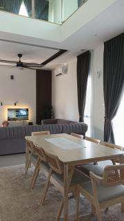 Nuha Homestay La Casa Lunas - 8