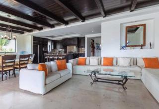 Mita Deluxe condo - 2