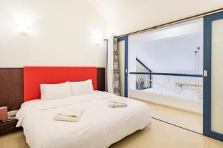 Modern 2BHK Duplex Near BagaBeach with Pool & Amenities - 2