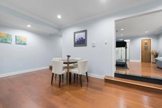 Luxury 1200 squft 2BR Shaughnessy Suite Near YVR & DT - 9