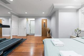 Luxury 1200 squft 2BR Shaughnessy Suite Near YVR & DT - 6