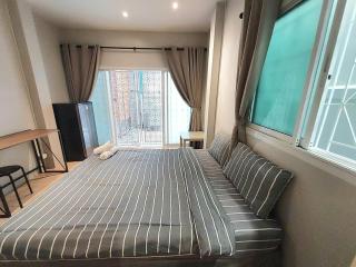 RoomGround Across Chillva Night market - 3