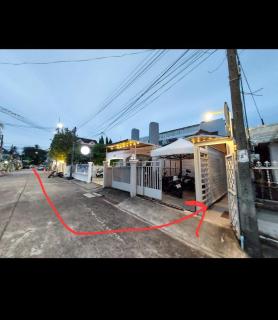 RoomGround Across Chillva Night market - 1