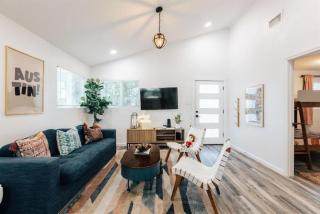 New Golden Girls Home at Downtown, 6th Street - 9