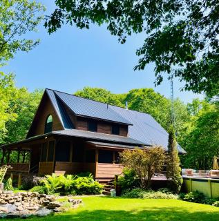 Rideau Lakes Rustic Chalet in Relaxing Natural Setting - 6
