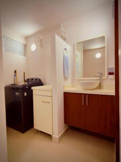 RentalsOP AN03 Apto cerca al Metro tranvía, minutos del estadio y poblado, la mejor ubicación en Medellin - 2