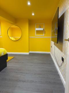 The Squid Escape By Cambridge Central Station - 2