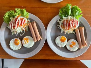 SLEEPY-Homey Don Mueang Airport Hostel - 1