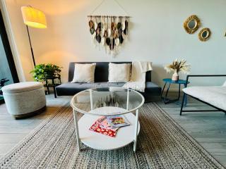 Live Miami Vibes 2 Bedrooms Bayside Steps City Views Pool - 5