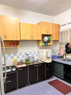 Shahzie Nirwana Pool Homestay Klebang - 1