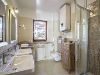 Villa in Podstrana with barbecue and Wi-Fi - 2