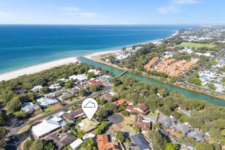 Quiet Street by the beach - 7