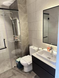 Axon Suites near at Pavilion with Rooftop Panoramic City View - 3